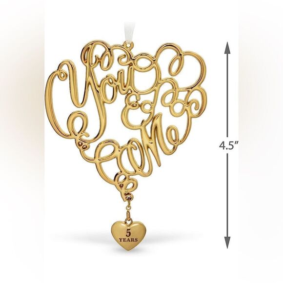 Hallmark Keepsake Christmas Ornament 2019 “You and Me” w/ interchangeable heart - Picture 4 of 9